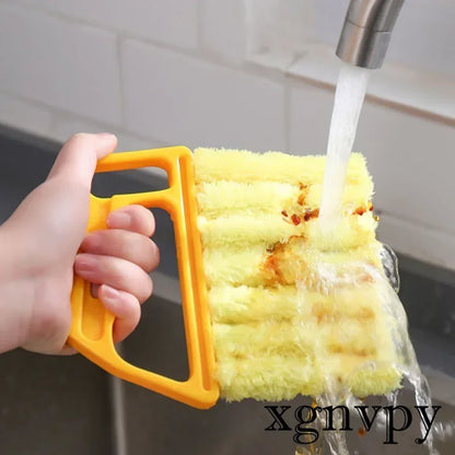 Washable Microfiber Blind Dusting Brush