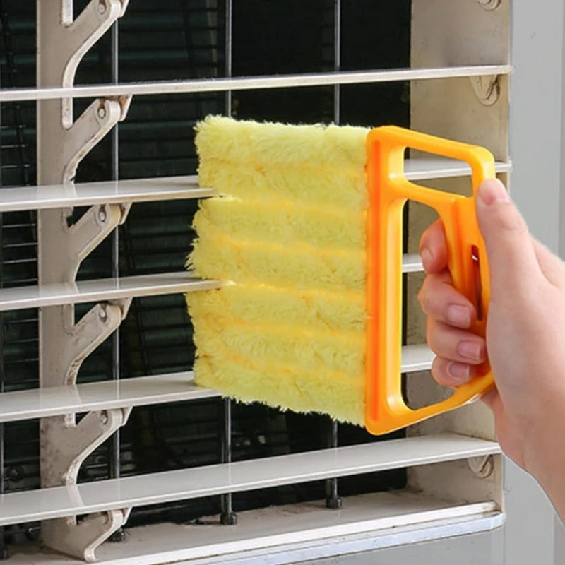 Washable Microfiber Blind Dusting Brush